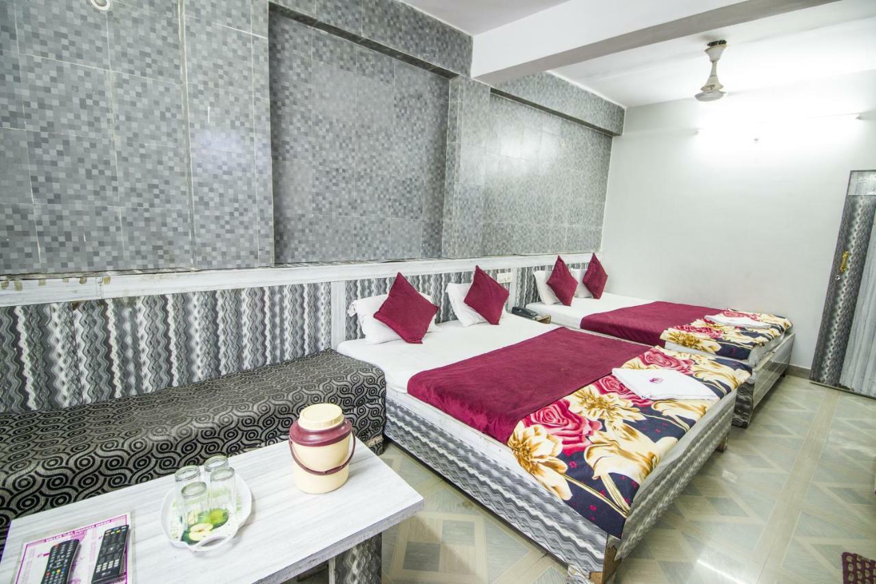Hotel Gujarat Palace Ujjain Exterior foto